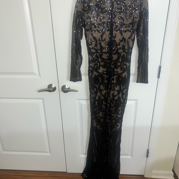 Miss Ord Elegant Black and Tan Sequin Dress - Picture 7 of 9